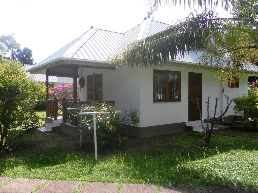 La Digue Ylang Ylang Villa Room photo